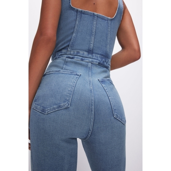 GOOD AMERICAN // sleeveless fit for success super soft stretch denim jumpsuit - Picture 7 of 9